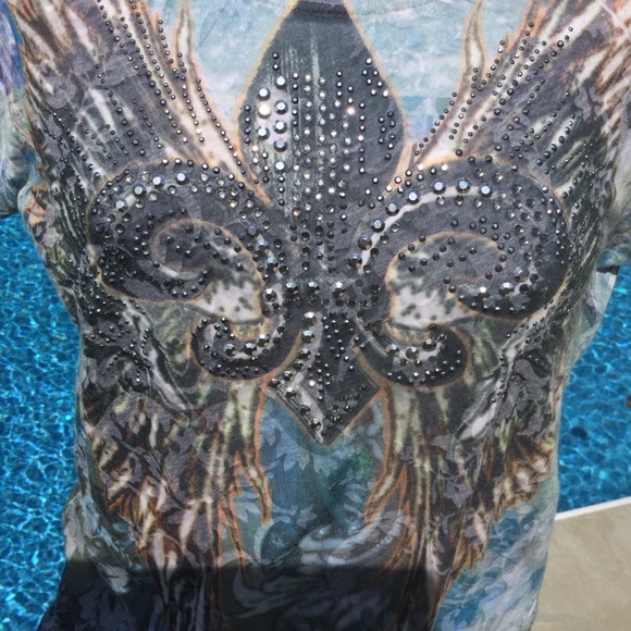 🎉So Comfy Embellished Burnout Daytrip Tee🎉 - Picture 3 of 5